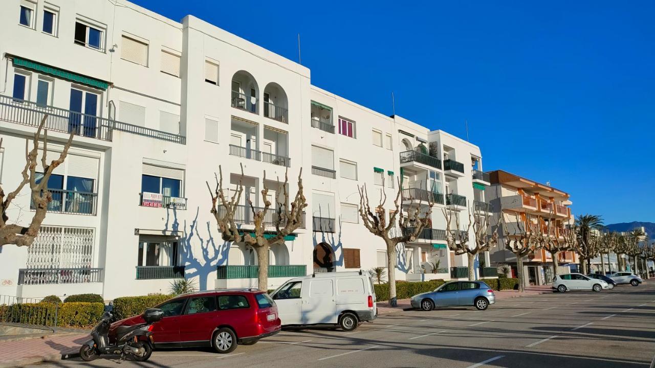 Summer Breeze Apartment Empuriabrava Kültér fotó